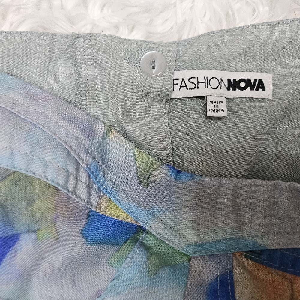 Fashion Nova Multicolor Abstract Puff Sleeve Top - Picture 2 of 4